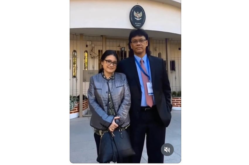 viral-foto-lawas-menkeu-purbaya-berambut-gondrong-benarkah-cyg.jpg