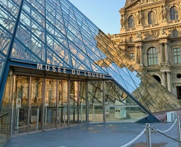 3-fakta-perampokan-perhiasan-di-museum-louvre-gim.jpg