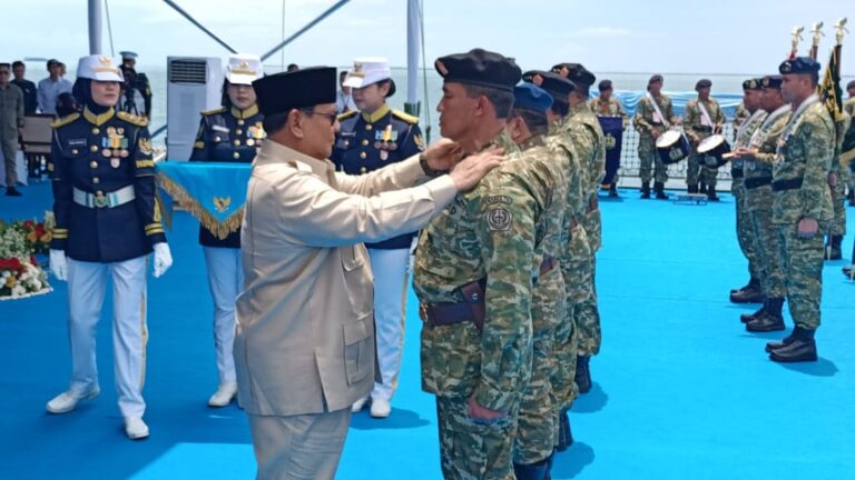 daftar-lengkap-11-purnawirawan-tni-diberi-kenaikan-pangkat-istimewa-oleh-prabowo-uox.jpg