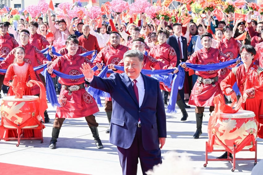 kunjungan-xi-jinping-ke-xinjiang-tuai-sorotan-apa-yang-terjadi-aqa.jpg