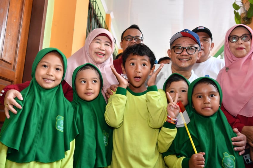 murid-tk-akan-dapat-dana-pip-mulai-2026-implementasi-wajib-belajar-13-tahun-bmk.jpg