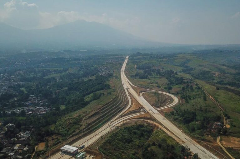 pembangunan-tol-bocimi-seksi-3a-dan-3b-digeber-wsbp-kebut-supply-beton-zgq.jpg