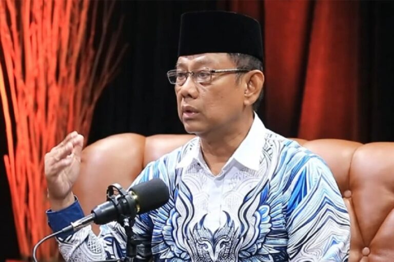 politik-pangkat-kehormatan-konsolidasi-simbolik-presiden-prabowo-oiq.jpg