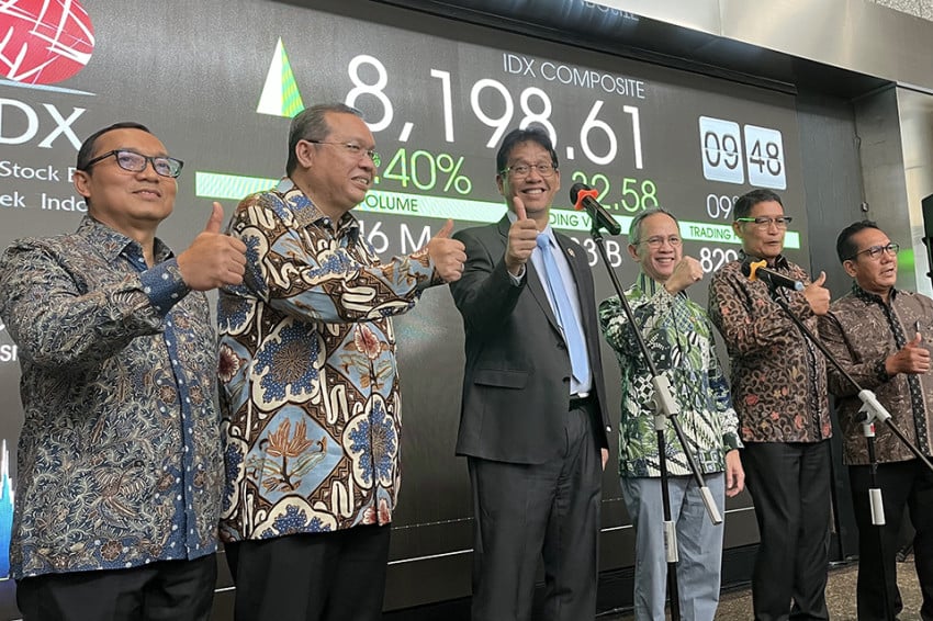 purbaya-datang-ihsg-berpesta-tembus-8250-nilai-transaksi-ditutup-rp3023-triliun-hpd.jpeg