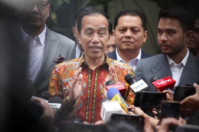temui-prabowo-di-kertanegara-posisi-jokowi-makin-melemah-pbx.jpg