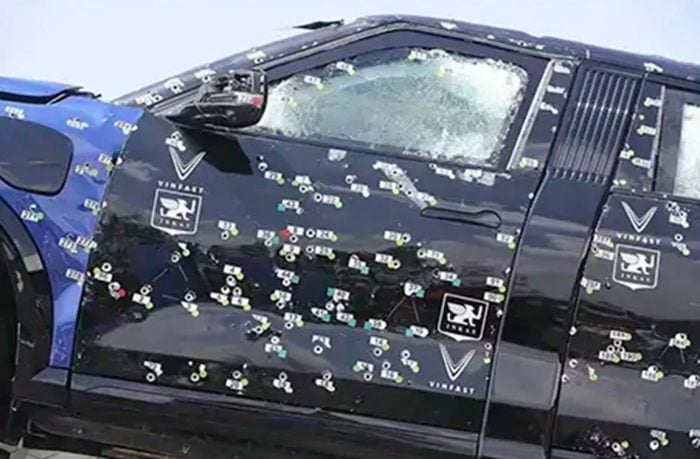 vinfast-luncurkan-suv-anti-peluru-lc-hng-900-lx-acv.jpg