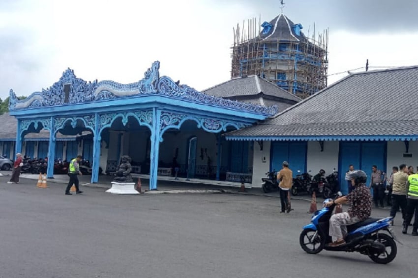 keraton-solo-berduka-usai-raja-paku-buwono-xiii-mangkat-pfv.jpg