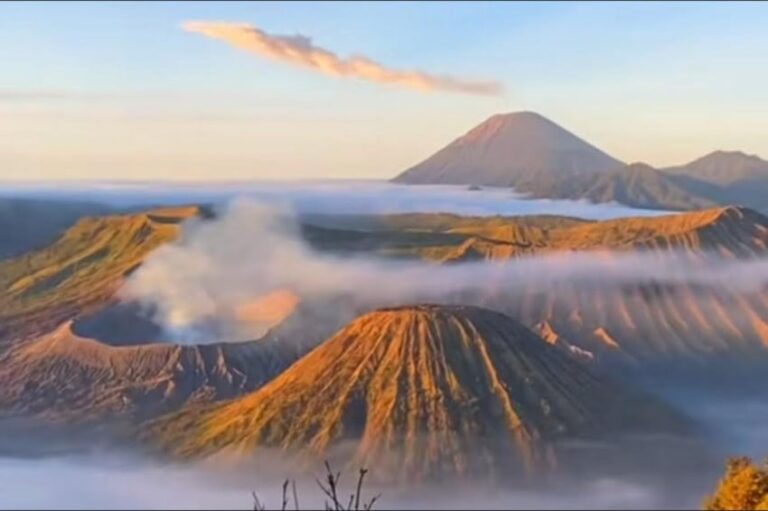 gunung-bromo-buka-lagi-21-maret-2026-wisatawan-wajib-catat-jadwal-penutupan-olq.jpg