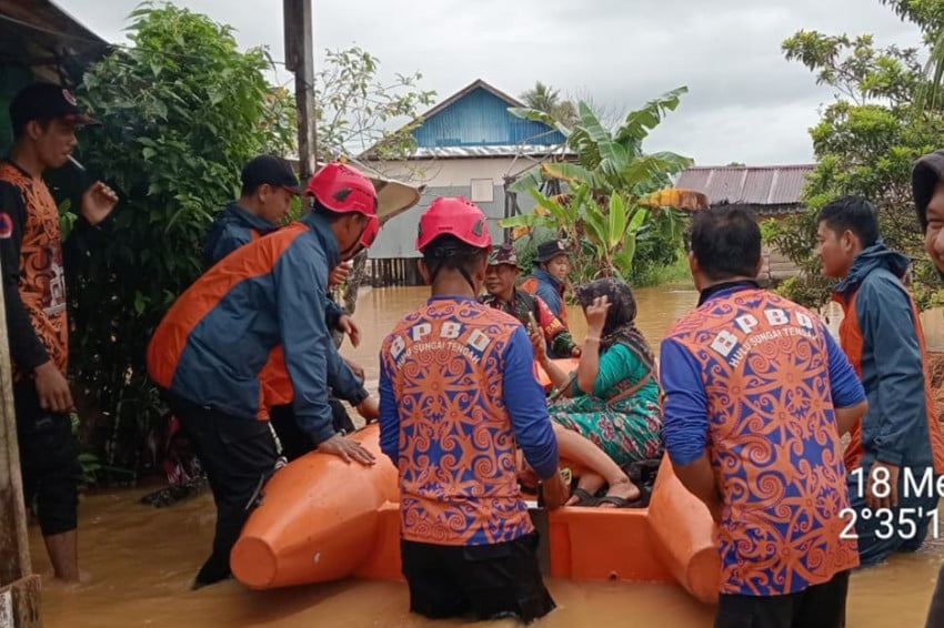 banjir-terjang-sejumlah-daerah-di-indonesia-ribuan-warga-terdampak-upq.jpg