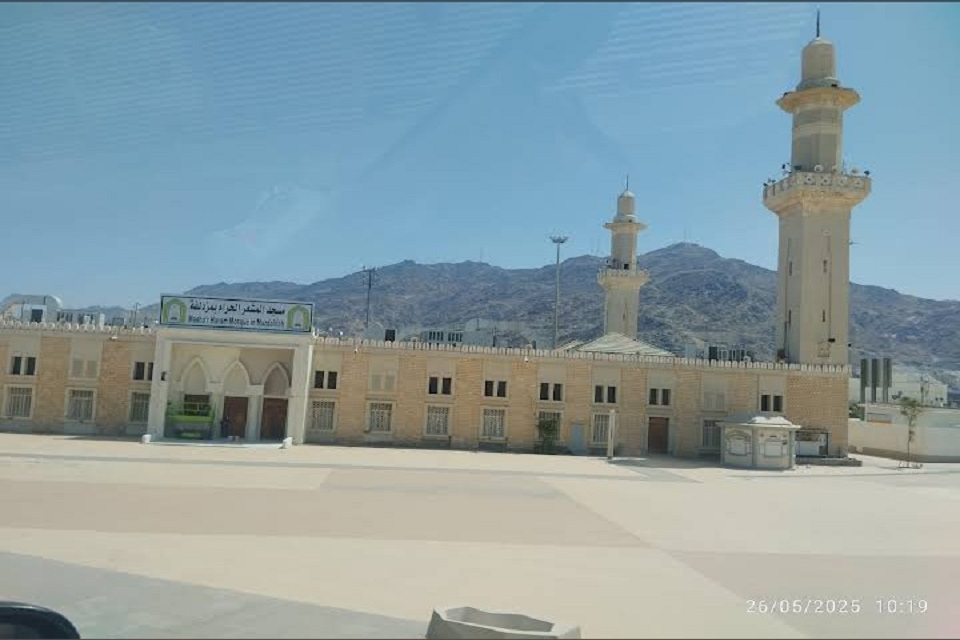 inilah-4-masjid-yang-harus-dikunjungi-jemaah-saat-melaksanakan-ibadah-haji-rft.jpg