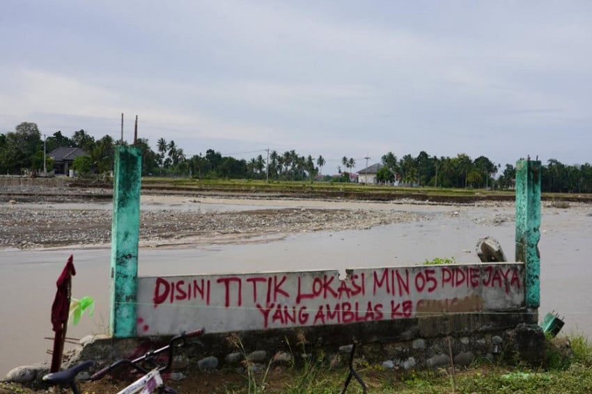 bangun-min-5-pidie-jaya-yang-hanyut-akibat-banjir-kemenag-alokasikan-rp12-miliar-wpm.jpg