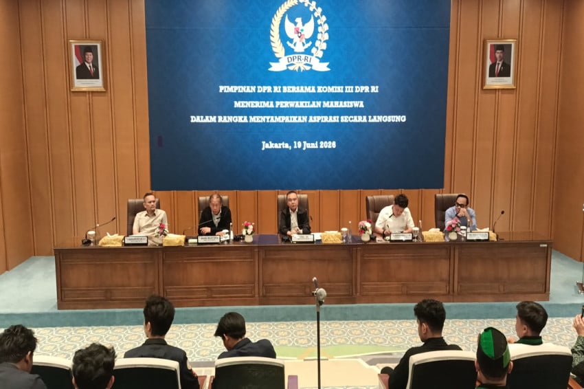 dasco-terima-audiensi-massa-mahasiswa-di-gedung-dpr-xqz.jpeg