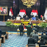 suhud-alynudin-dilantik-jadi-ketua-dprd-dki-jakarta-gcc.jpg