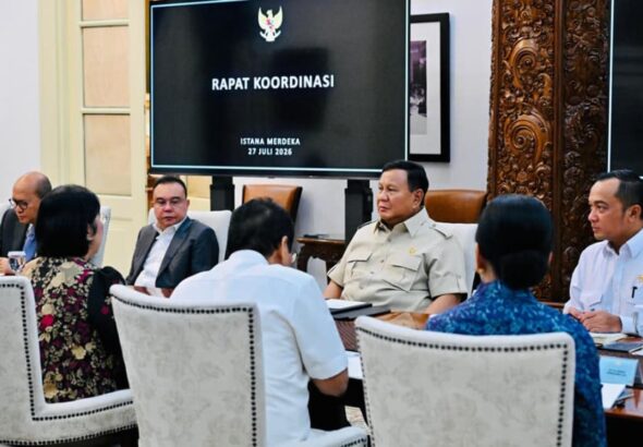 prabowo-pimpin-rapat-komite-stabilitas-sistem-keuangan-usai-bos-bi-mundur-begini-arahannya-frj.jpeg